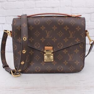 Louis Vuitton Pochette Metis Monogram Crossbody Shoulder Purse Handbag A4964